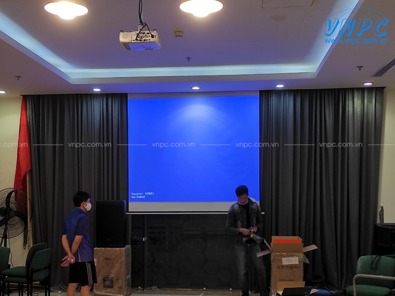 VNPC lắp đặt máy chiếu Epson EB-2042 tại Times City Hà Nội