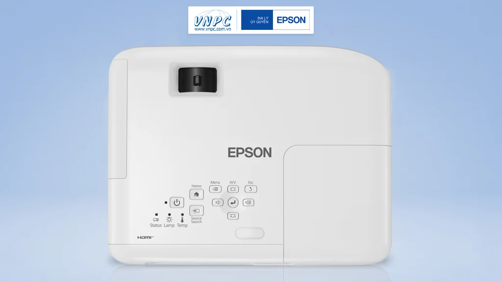 Epson EB E12 sở hữu thiết kế màu trắng trang nhã với trọng lượng nhẹ chỉ 2.4 kg giúp dễ dàng di chuyển và lắp đặt.