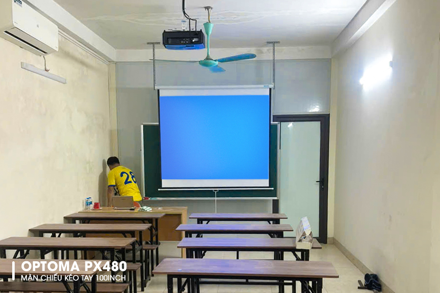 Lắp đặt Optoma PX480 và Màn chiếu 100inch phục vụ giảng dạy