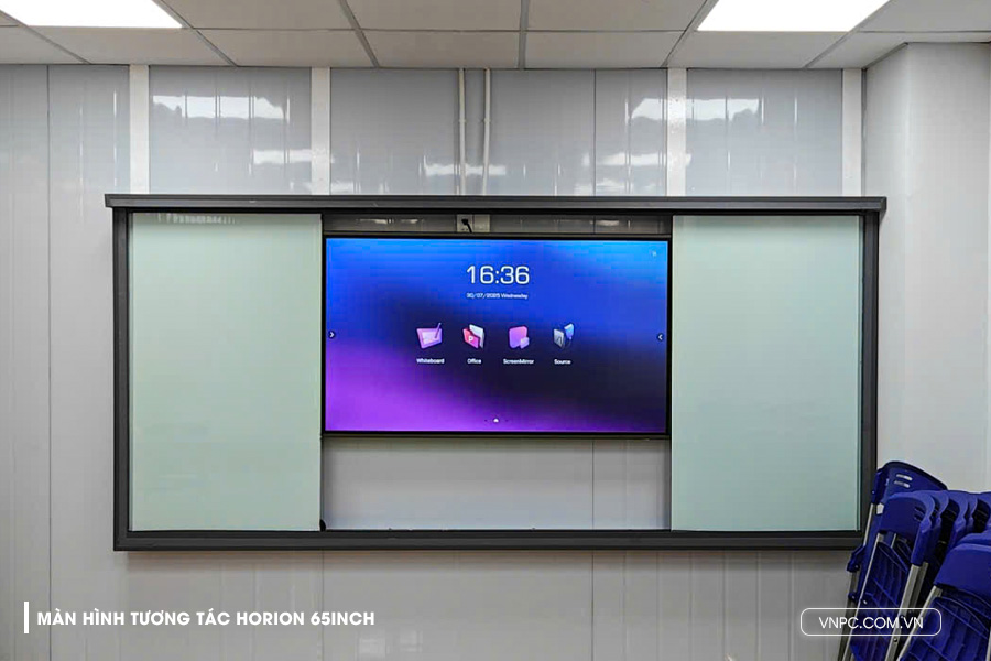 Lắp đặt màn hình tương tác Horizon 65inch tại Trung tâm ngoại ngữ Hướng Dương