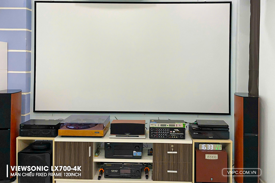 ViewSonic LX700-4K kết hợp màn chiếu Fixed Frame 120inch