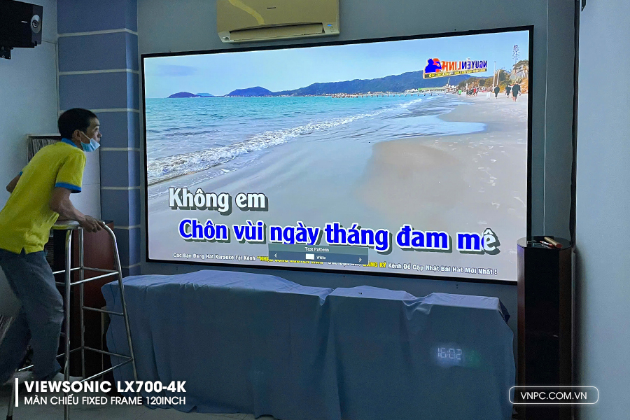 ViewSonic LX700-4K kết hợp màn chiếu Fixed Frame 120inch