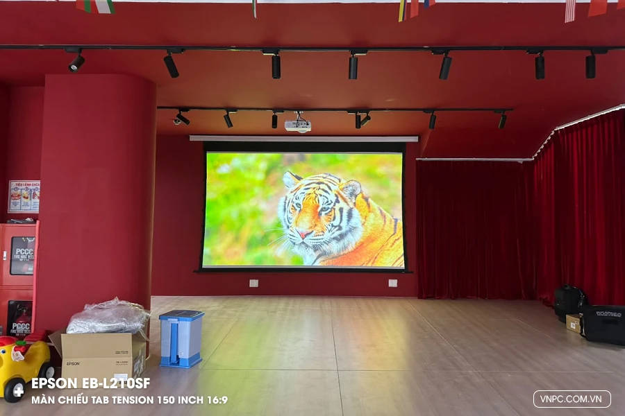 VNPC lắp đặt máy chiếu Epson EB-L210SF tại The American School